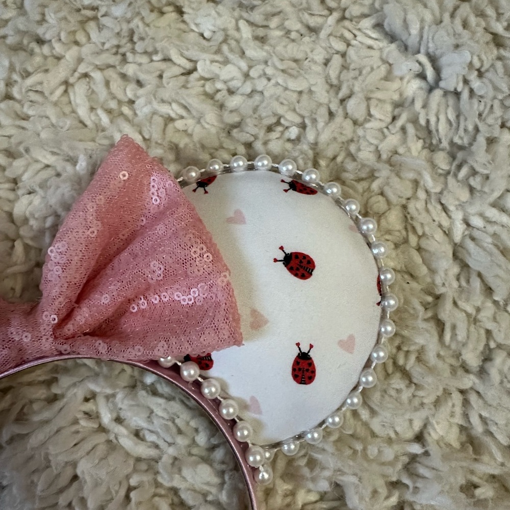 Valentine’s Day Minnie Ears - Picture 2 of 6